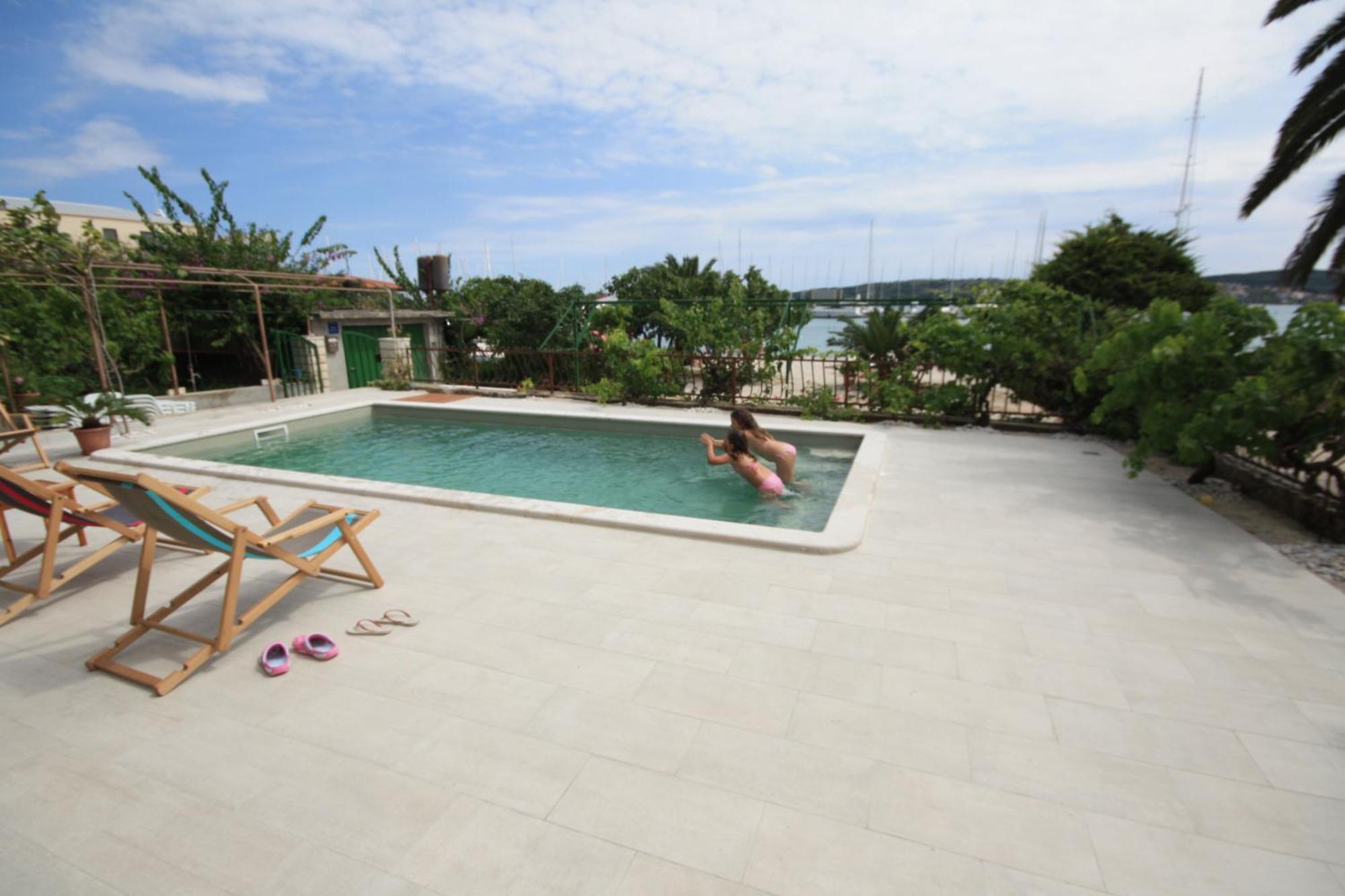 Apartments Gina Trogir Eksteriør bilde