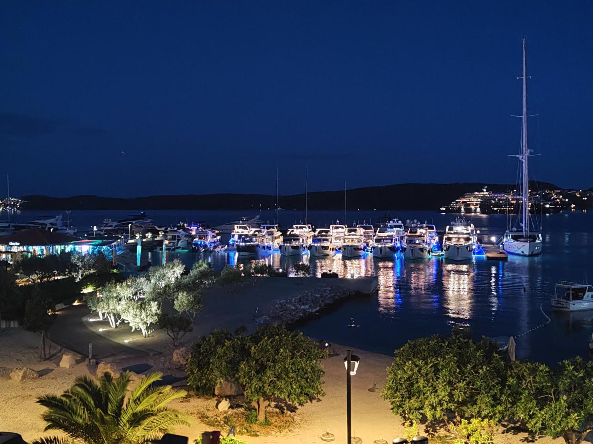 Apartments Gina Trogir Eksteriør bilde