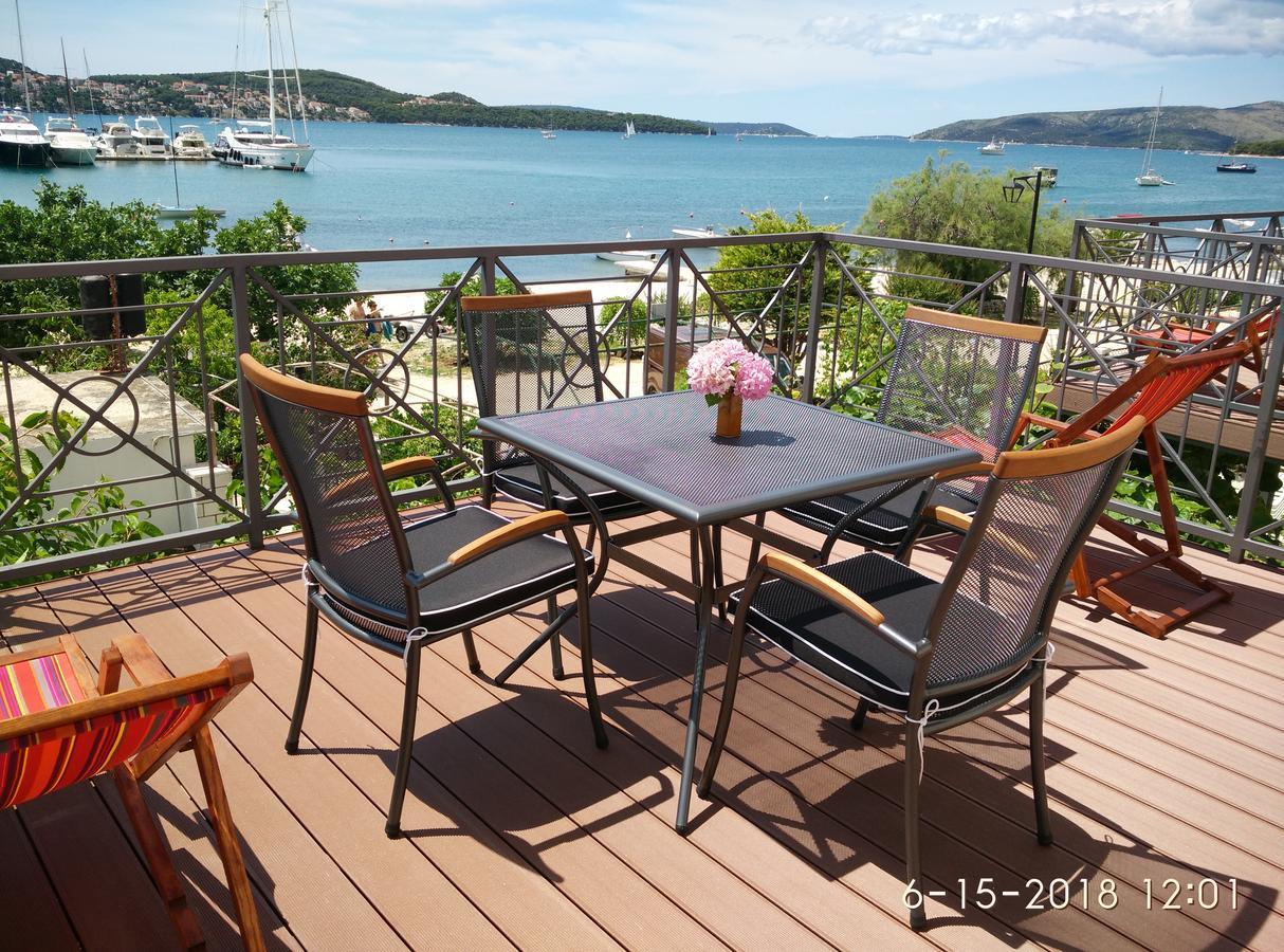 Apartments Gina Trogir Eksteriør bilde