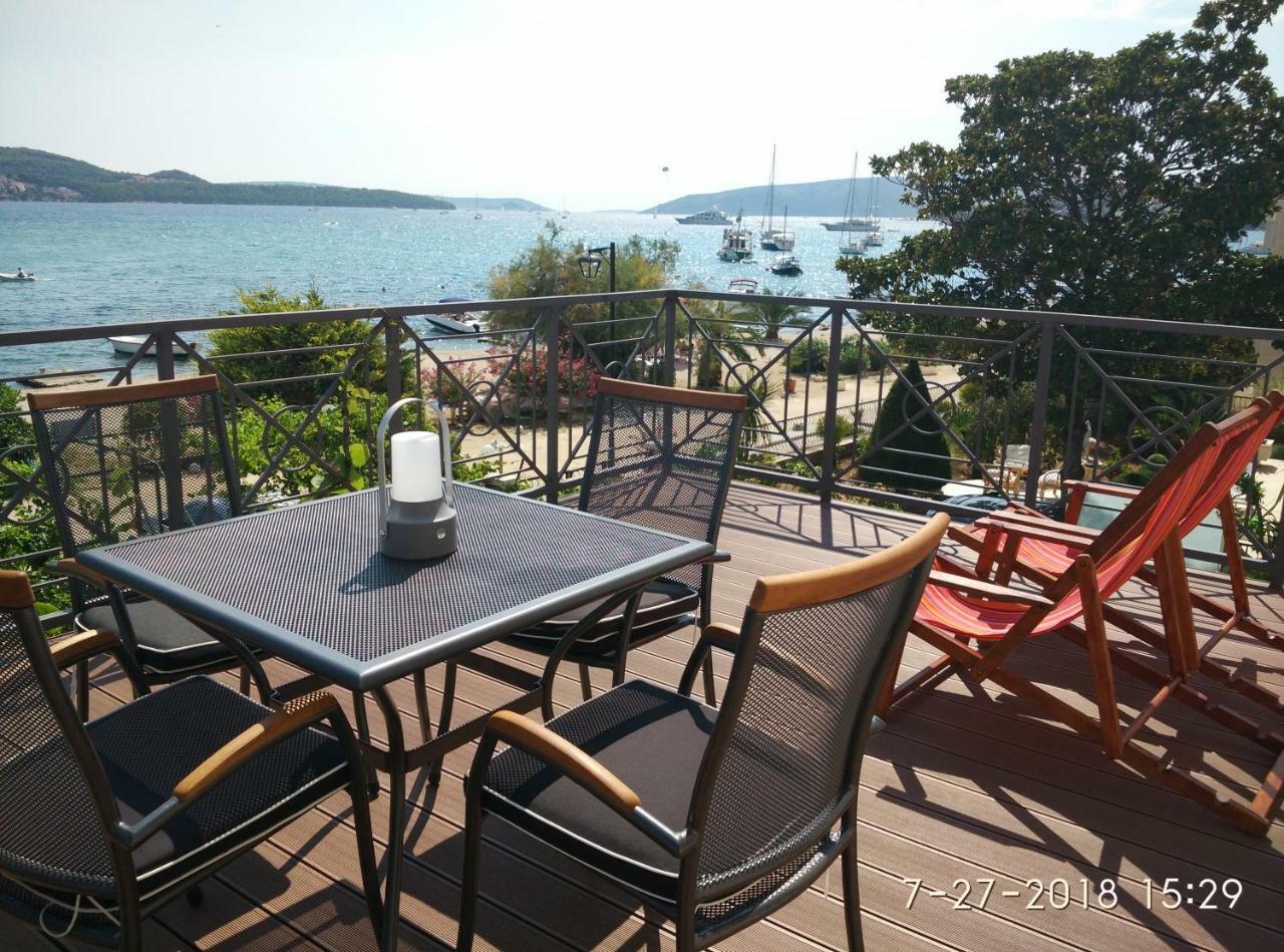 Apartments Gina Trogir Eksteriør bilde