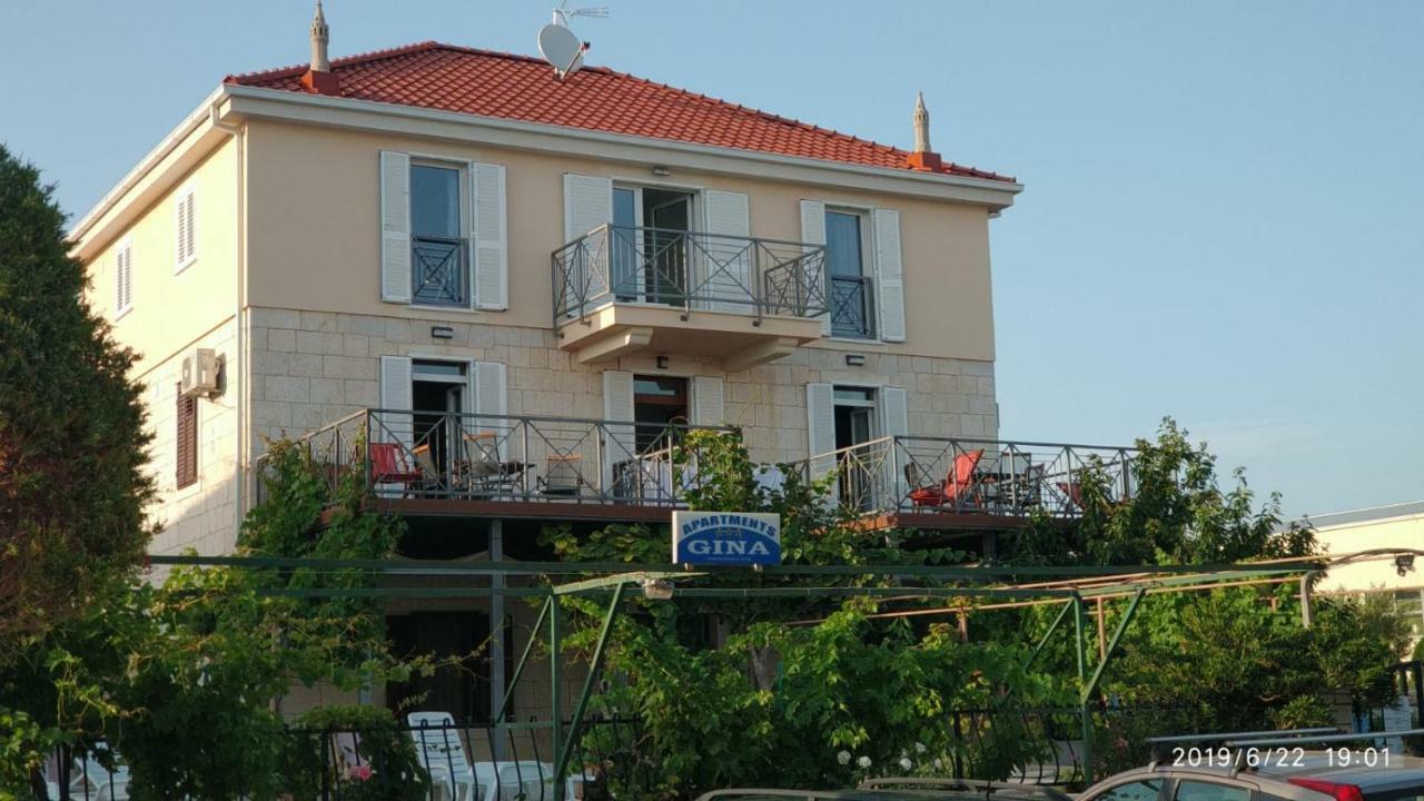 Apartments Gina Trogir Eksteriør bilde